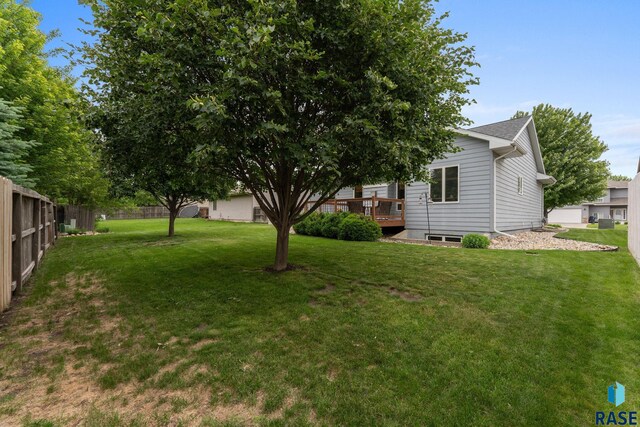 2213 S Purdue Ave, Sioux Falls, SD 57106 - view of yard with a wooden deck