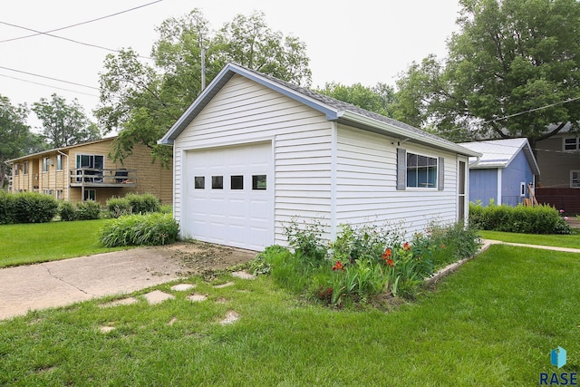 228 N Broadway St, Canton, SD 57013 - detached garage with concrete driveway