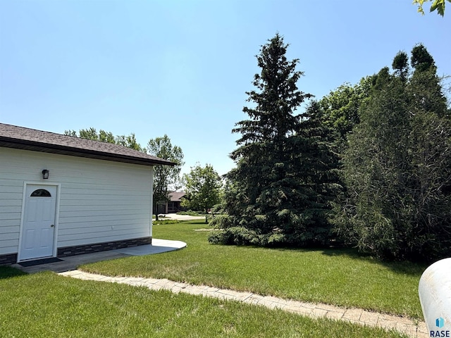 421 E 2nd St, Miller, SD 57362 - view of green lawn