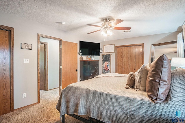 300 W 3rd St, Tea, SD 57064 - bedroom featuring carpet, ceiling fan, and a textured ceiling