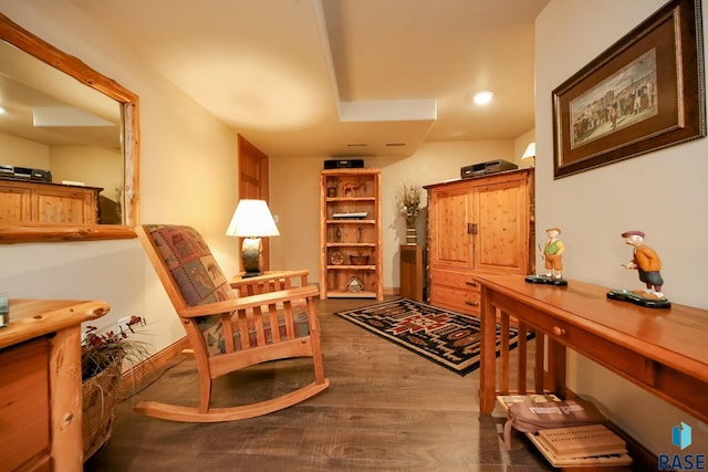 6811 E Split Rock Cir, Sioux Falls, SD 57110 - living area featuring wood finished floors and recessed lighting