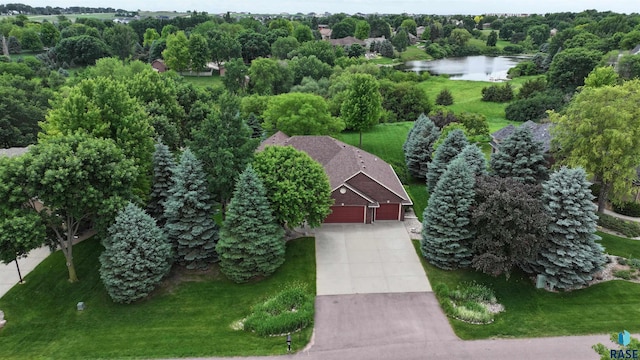 6811 E Split Rock Cir, Sioux Falls, SD 57110 - view from above of property featuring a large body of water