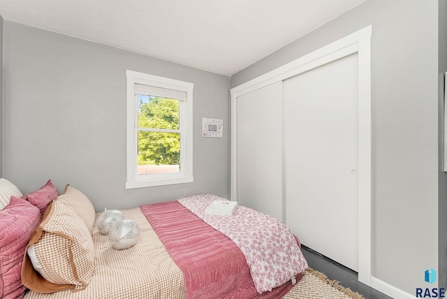 2109 W 37th St, Sioux Falls, SD 57105 - bedroom with a closet