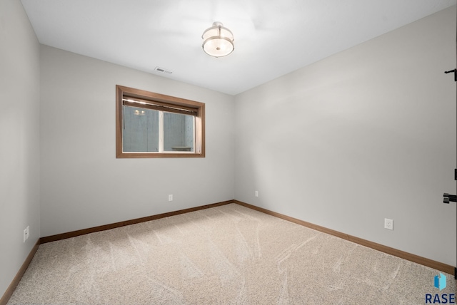 920 S Torrey Pine Ln, Sioux Falls, SD 57110 - spare room with carpet flooring and baseboards