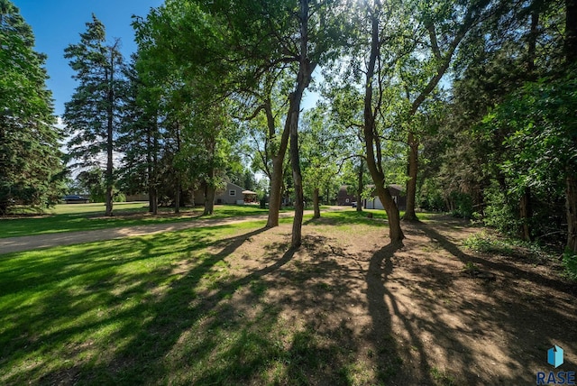 26045 485th Ave, Valley Springs, SD 57068 - view of community with a lawn
