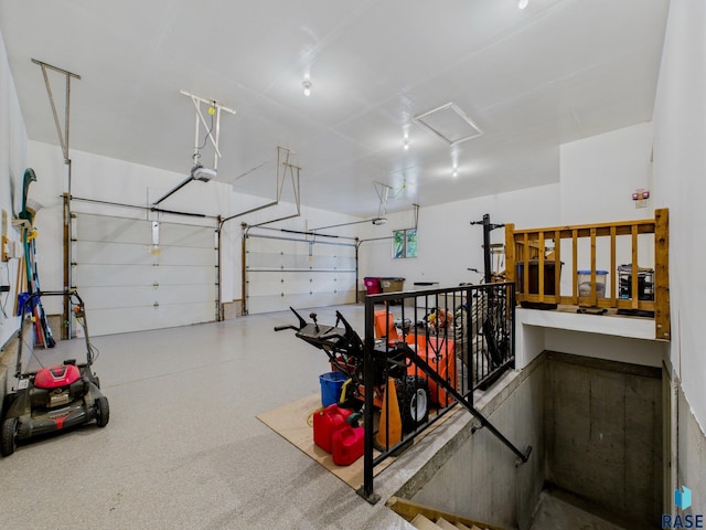 18 S Elkjer Cir, Sioux Falls, SD 57103 - view of garage