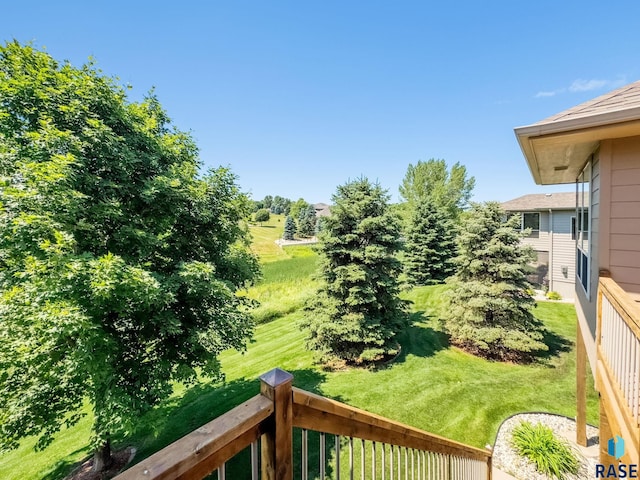 5809 S Nature Run Pl, Sioux Falls, SD 57108 - view of green lawn