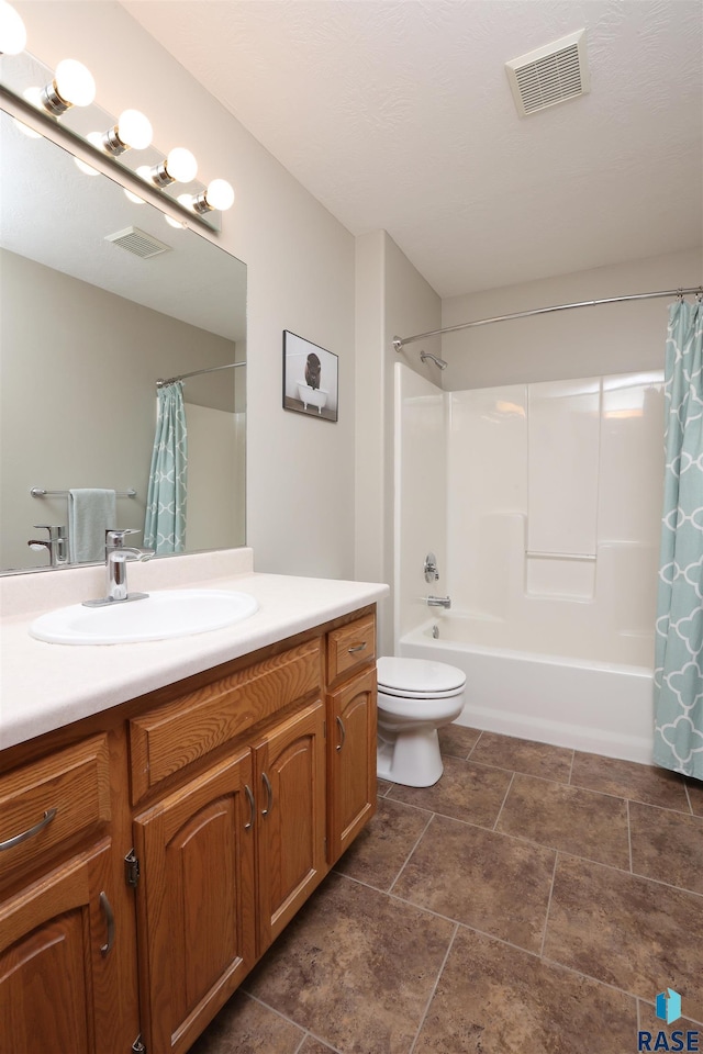 4400 E 38th St, Sioux Falls, SD 57103 - bathroom with vanity and shower / bath combo with shower curtain