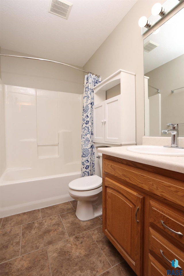 4400 E 38th St, Sioux Falls, SD 57103 - full bathroom featuring vanity and shower / bath combo