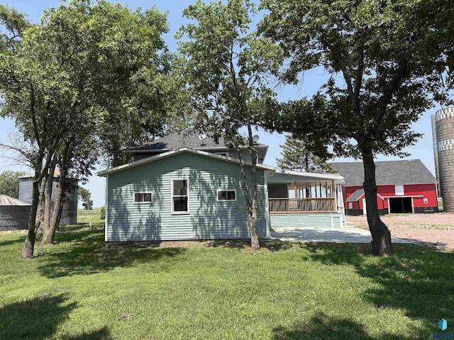 27139 US Highway 81, Freeman, SD 57319 - back of property with a yard