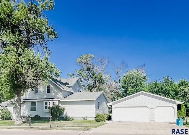 402 E 1st Ave, Beaver Creek, MN 56116 - view of front of house with a garage and driveway
