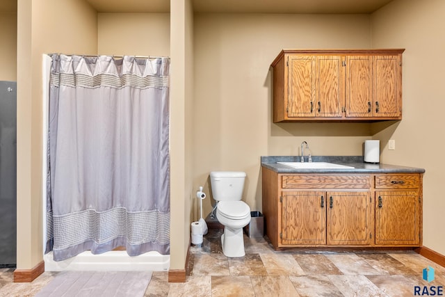 705 Railway St, Canistota, SD 57012 - full bath featuring curtained shower and vanity