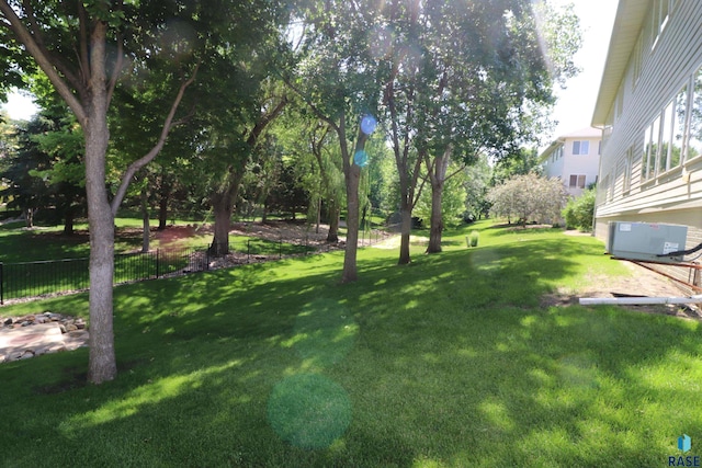 5708 S Shadow Wood Pl, Sioux Falls, SD 57108 - view of yard
