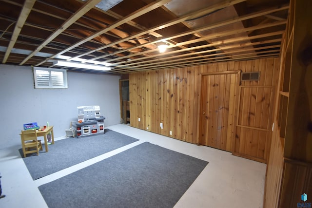 1620 S W Ave, Sioux Falls, SD 57105 - below grade area featuring wood walls