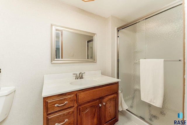 3112 E 15th St, Sioux Falls, SD 57103 - full bath featuring vanity and a stall shower