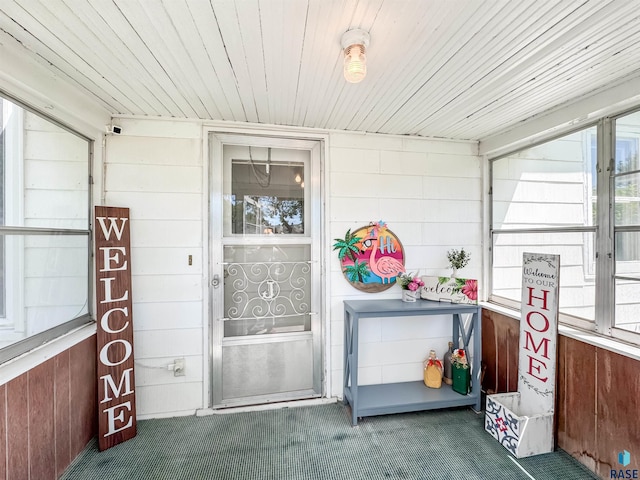 918 W 5th St, Sioux Falls, SD 57104 - sunroom featuring healthy amount of natural light