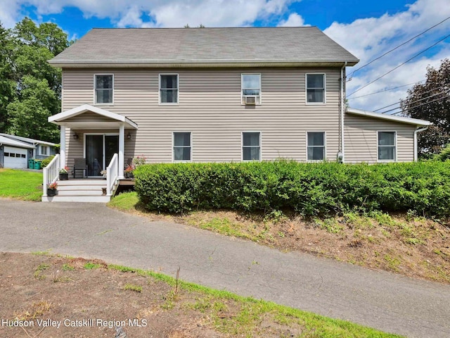 view of front of house