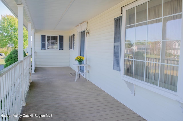 126 Canterbury Dr, Saugerties, NY 12477 - photo 2