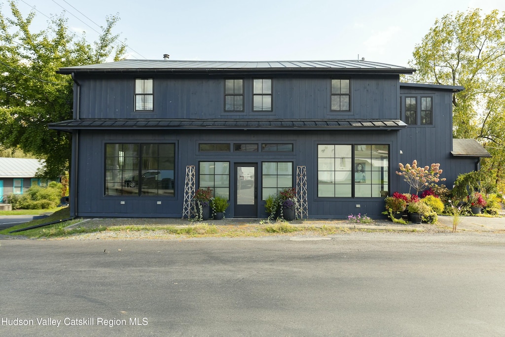 view of modern farmhouse