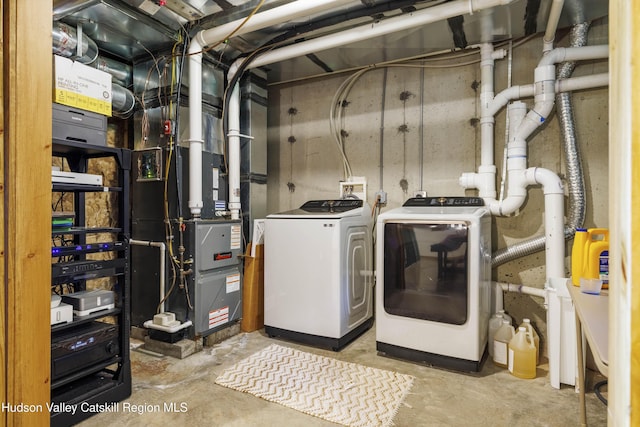 16 High W Rd, Windham, NY 12496 - laundry area featuring washing machine and dryer