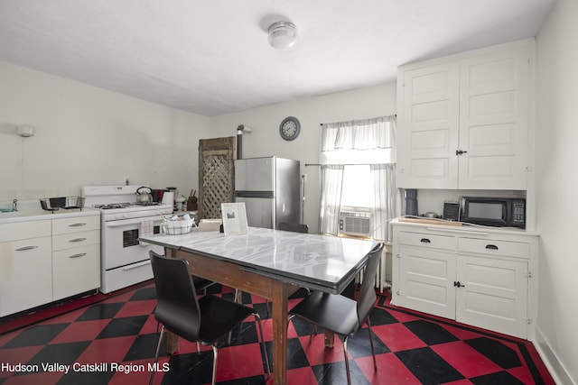 823 Warren St, Hudson, NY 12534 - photo 30