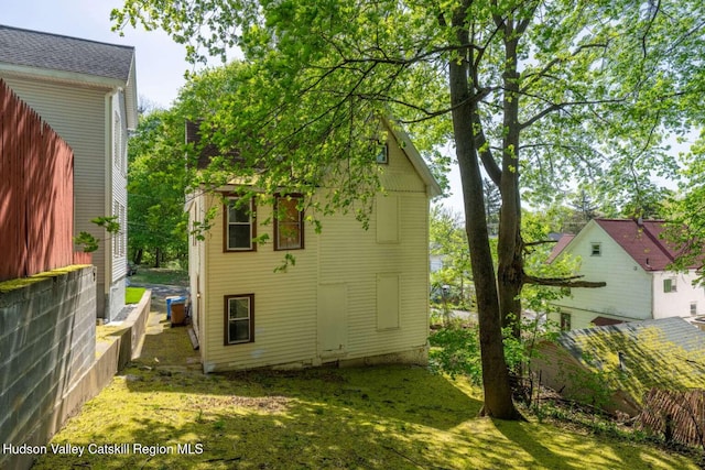 9 Hasbrouck Pl, Kingston, NY 12401 - view of outbuilding