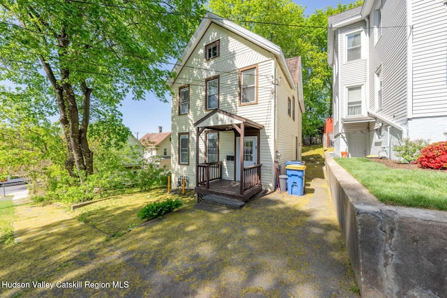 9 Hasbrouck Pl, Kingston, NY 12401 - view of front of house featuring a front lawn