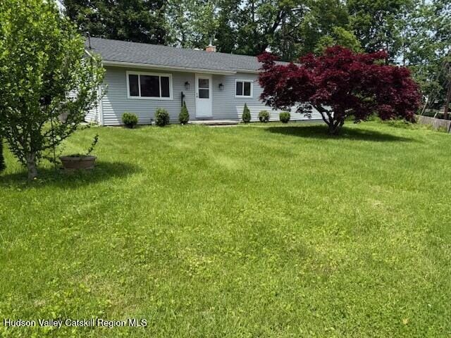 16 Trinity Pl, Rhinebeck, NY 12572 - view of front of property with a front yard