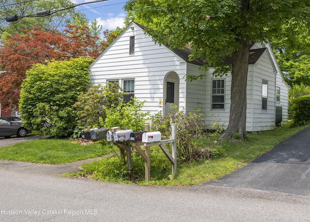 207 Maple Ave, Germantown, NY 12526 - view of front of house
