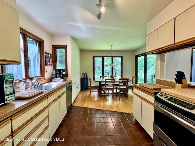 251 John Shultis Rd, Roxbury, NY 12474 - photo 18