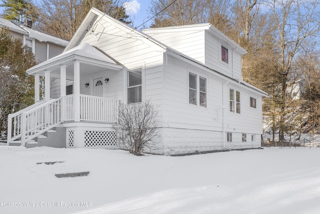 view of front of house featuring a porch