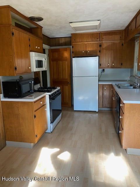 153 Upper Grand St, Highland, NY 12528 - photo 6