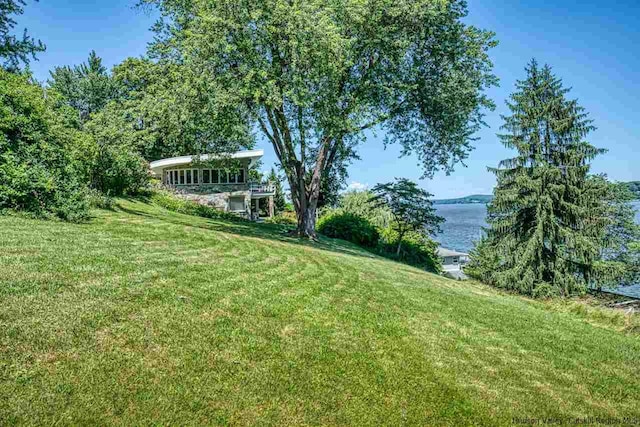 view of yard with a water view