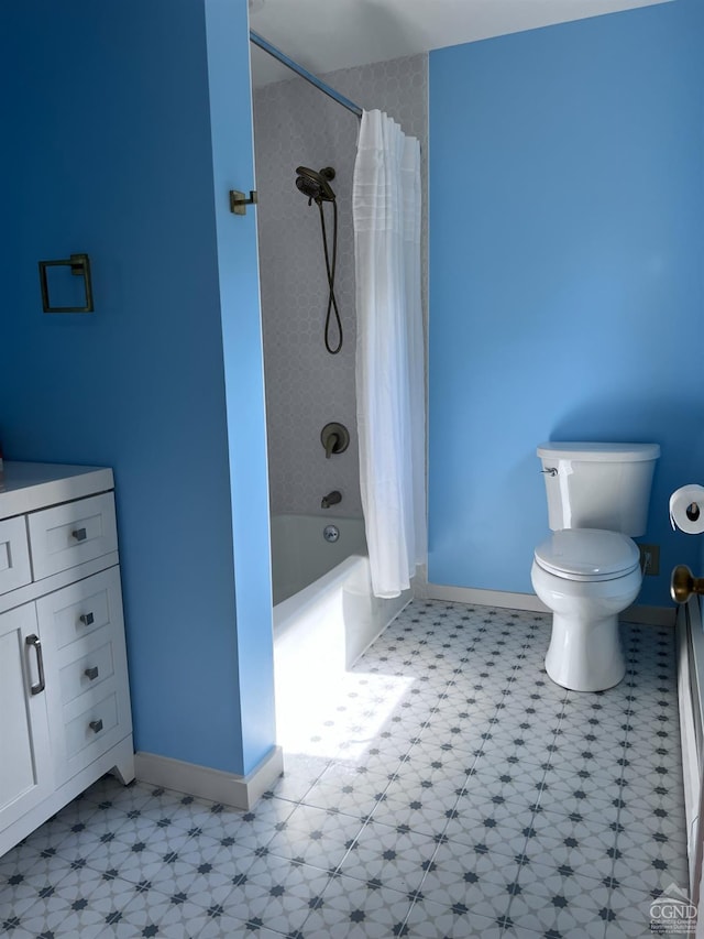 126 Shaker Ridge Dr, Canaan, NY 12029 - full bath with baseboards, toilet, and shower / bath combo