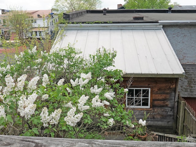 view of side of property