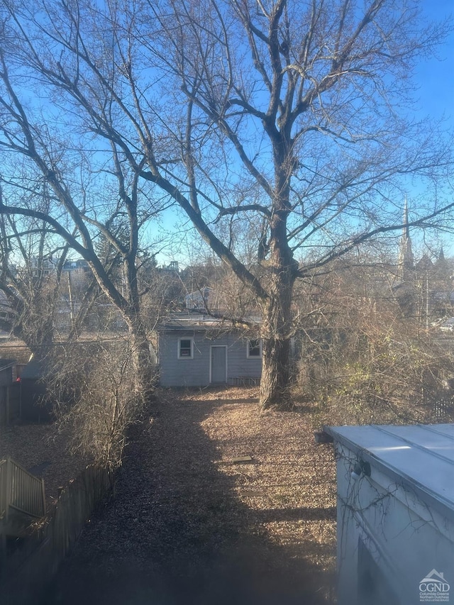 417 State St, Hudson, NY 12534 - view of yard
