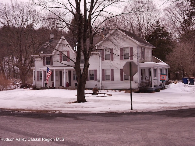 view of front of house