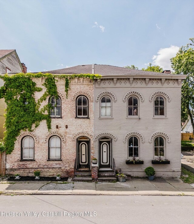 609 State St, Hudson, NY 12534
