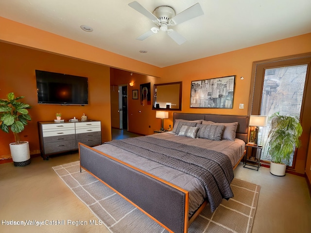 bedroom with ceiling fan