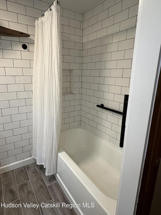 20 Kelder Rd, Olivebridge, NY 12461 - full bathroom featuring shower / bath combination with curtain and wood tiled floors