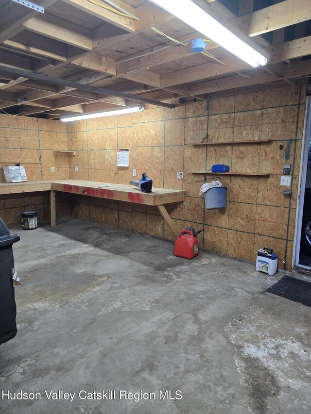 280 Continental Rd, Napanoch, NY 12489 - garage featuring a workshop area