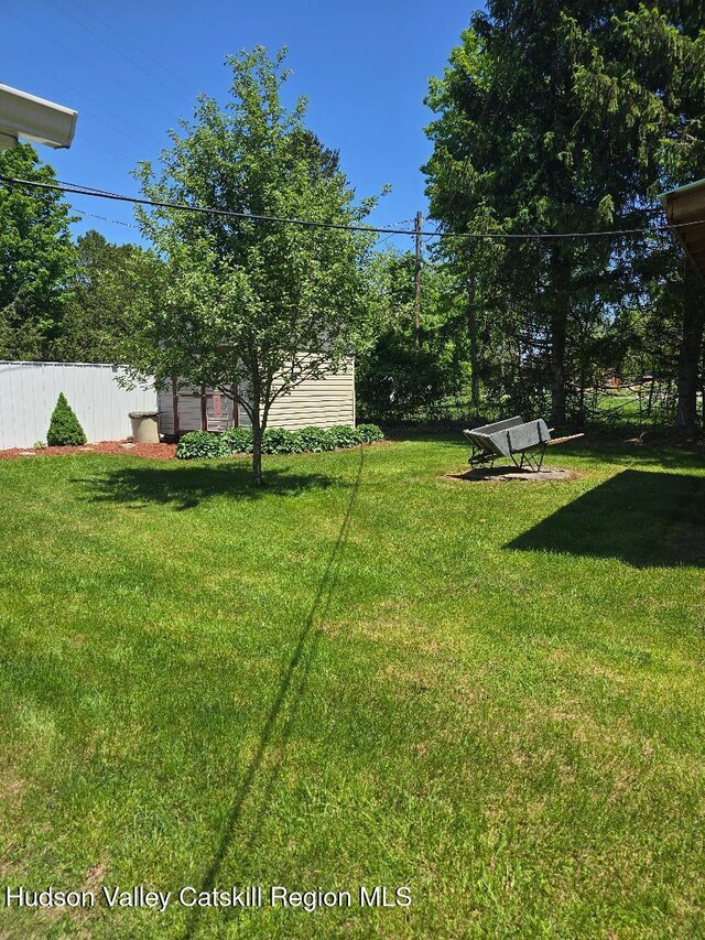 280 Continental Rd, Napanoch, NY 12489 - view of yard
