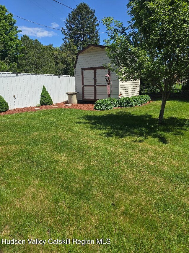 280 Continental Rd, Napanoch, NY 12489 - view of yard