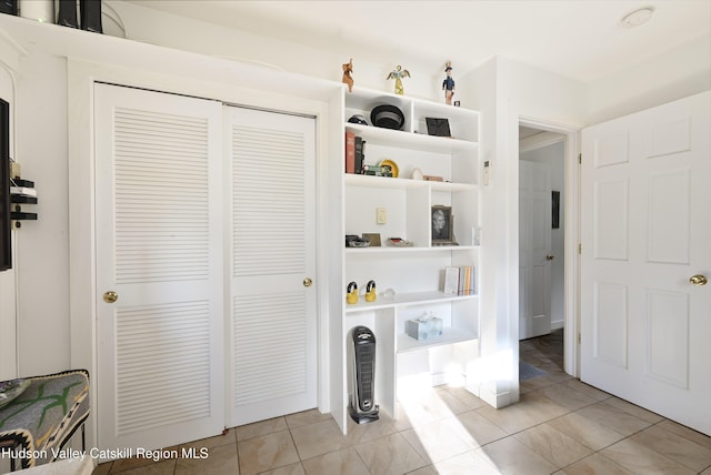 33 Cottonwood Ln, Woodstock, NY 12498 - interior space with light tile patterned flooring