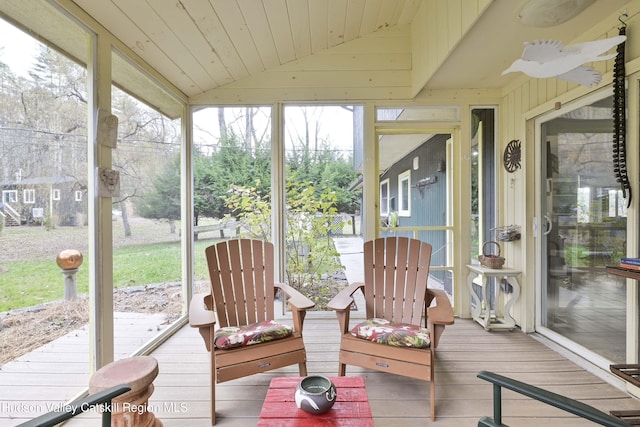 33 Cottonwood Ln, Woodstock, NY 12498 - sunroom featuring vaulted ceiling