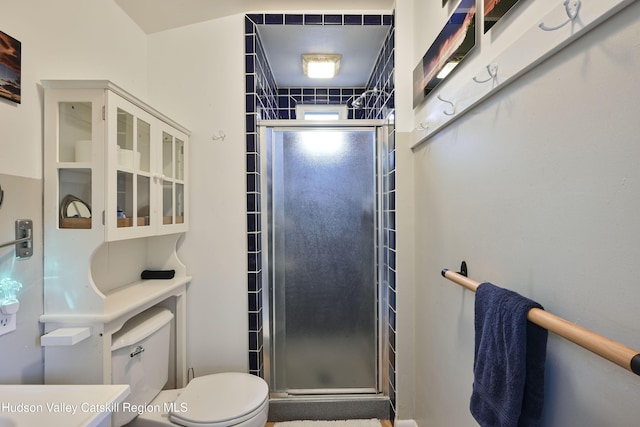 33 Cottonwood Ln, Woodstock, NY 12498 - full bath featuring a shower stall