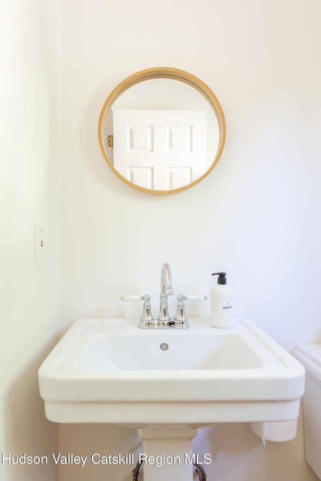 36 Ridgewood Rd, Kerhonkson, NY 12446 - bathroom with a sink