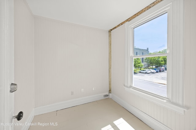356 Warren St, Hudson, NY 12534 - unfurnished room with baseboards
