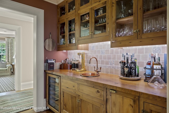 147 Moadock Rd, Millerton, NY 12546 - indoor wet bar with beverage cooler and decorative backsplash