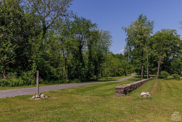7 Old Rd, Red Hook, NY 12583
